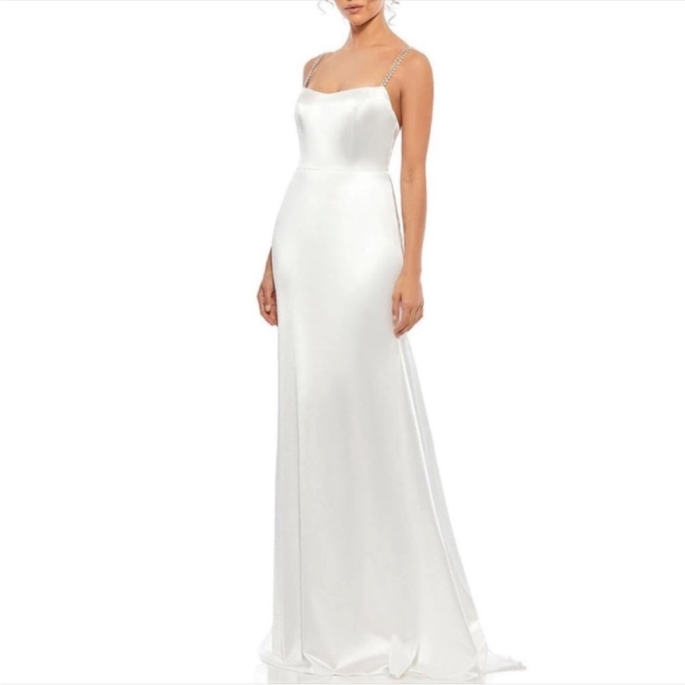 🎉HP🎉 Ieena by Max Duggal Gown